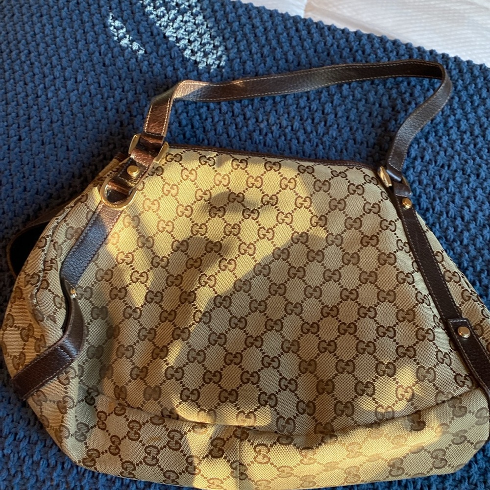 Gucci Shoulder Bag